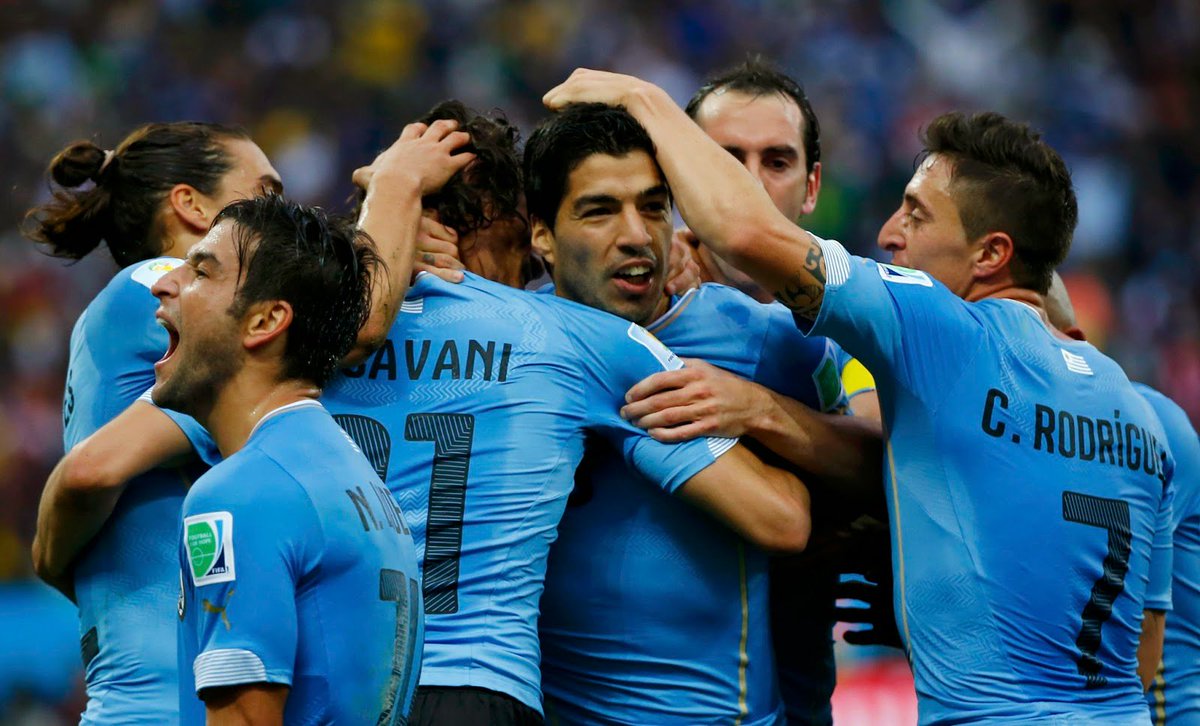 RadioBocacha's tweet photo. ¡Gracias por tanto! Esta copa es nuestra ✌️ #UyVsArg https://t.co/HeGIG9JA7w