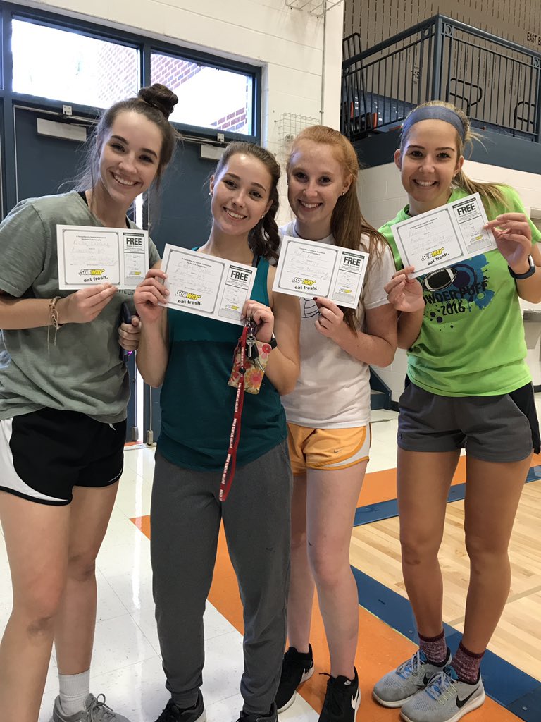 LadyHawksHoops5's tweet photo. Welcome to the 2,500 club, ladies! Halfway to more subway &amp; tshirt! It pays to put in the time!! Only one way to get better! @SportsRiverton https://t.co/khRirdbM0W