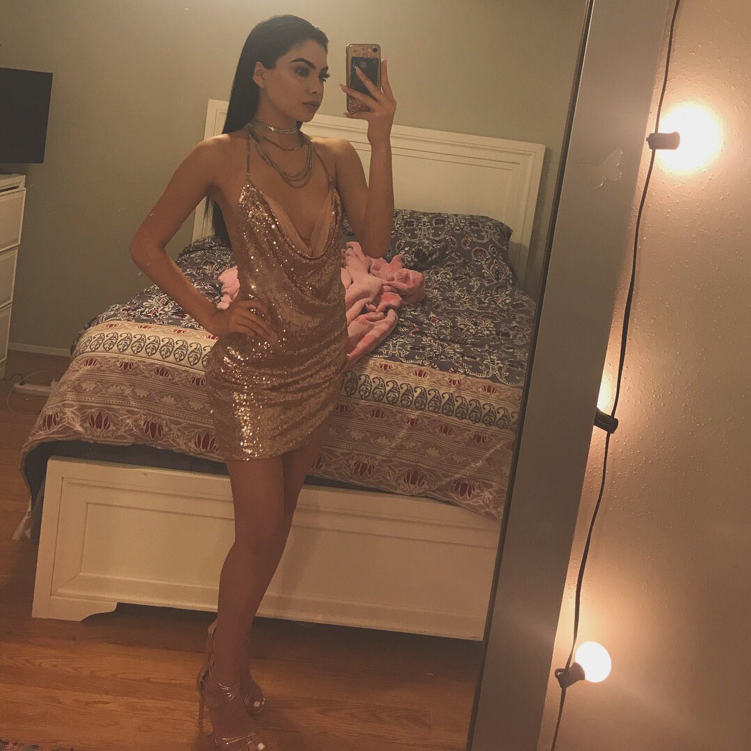 angeluuuzz's tweet photo. Birthday girl 🎉♎️ https://t.co/62Xw89UujL