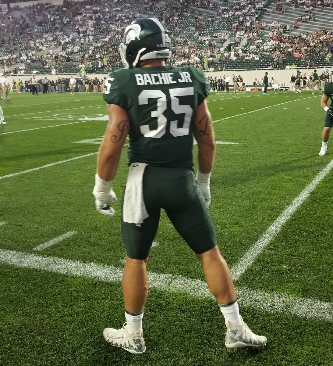 johnroot55's tweet image. Baddest LB in the #Big10 @JoeBach22  #MSU #GoGreenGoWhite