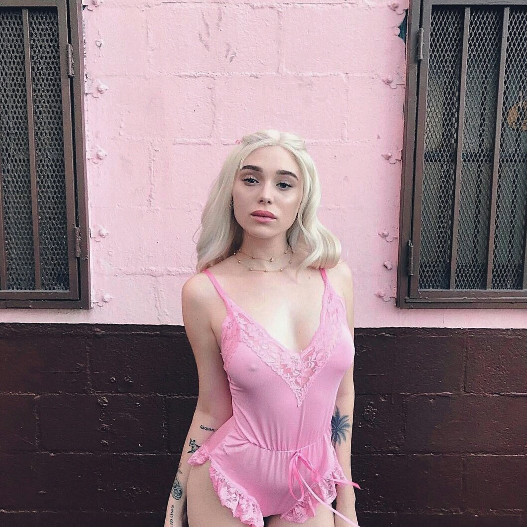 ㅤ ㅤㅤ ㅤㅤ ㅤㅤ ㅤㅤ ㅤㅤㅤYou can take my blood, 
ㅤ ㅤㅤ ㅤㅤ ㅤㅤ ㅤㅤ ㅤㅤtake my bones, 
ㅤ ㅤㅤ ㅤㅤ ㅤㅤ ㅤㅤ ㅤㅤmy heart is yours, 
ㅤ ㅤㅤ ㅤㅤ ㅤㅤ ㅤㅤ ㅤㅤㅤI volunteer🌸.