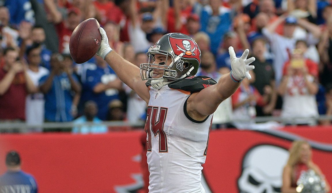 Buccaneers's tweet image. Nick Folk is GOOD as time expires! The Buccaneers win, 25-23! #VICTORY