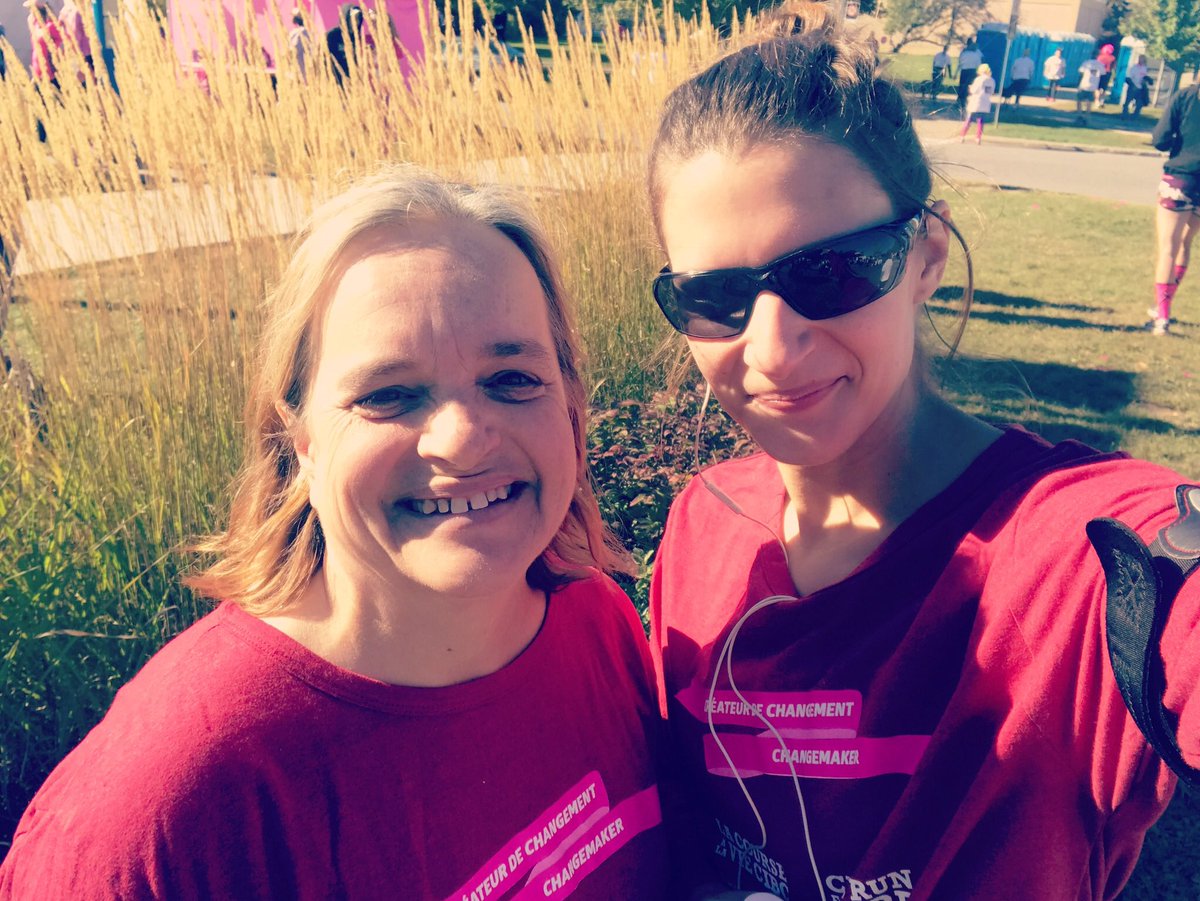 JennL84's tweet photo. CIBC Run for the Cure today with mom #CIBCRunForTheCure2017 #teamCIBC https://t.co/JIb6KvmacK