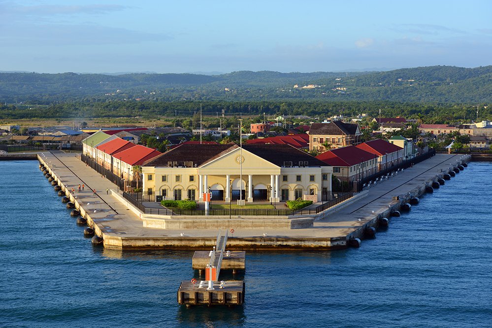 CruiseAficio's tweet photo. Falmouth to gain vendor stalls just as #hurricane #Irma and #Maria drive increased visits to the port. https://t.co/HjwUzqQ7q8 #cruisenews https://t.co/K7gN8SlP7F
