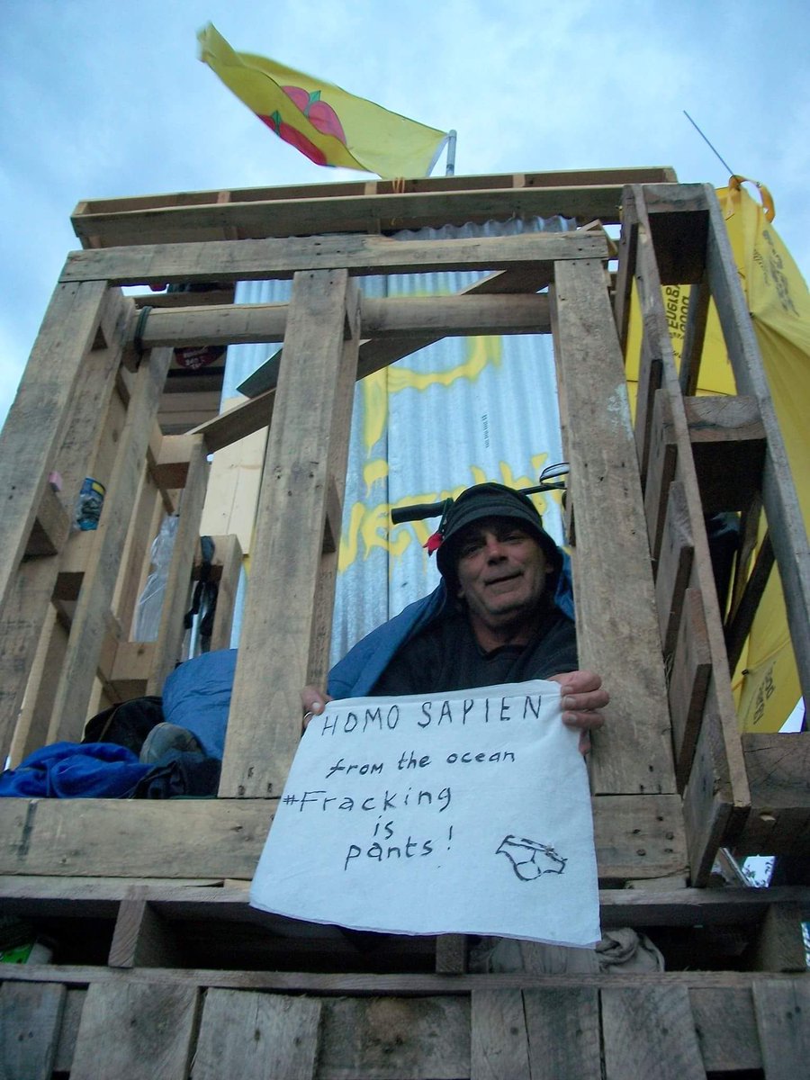 RoguesGalleryFF's tweet photo. Preston New Road Summer 2017
#Frackfreecommunity #wesaidno #nofrackingway #frackoff #westandwithstandingrock #waterislife https://t.co/YPc7GJiHTE