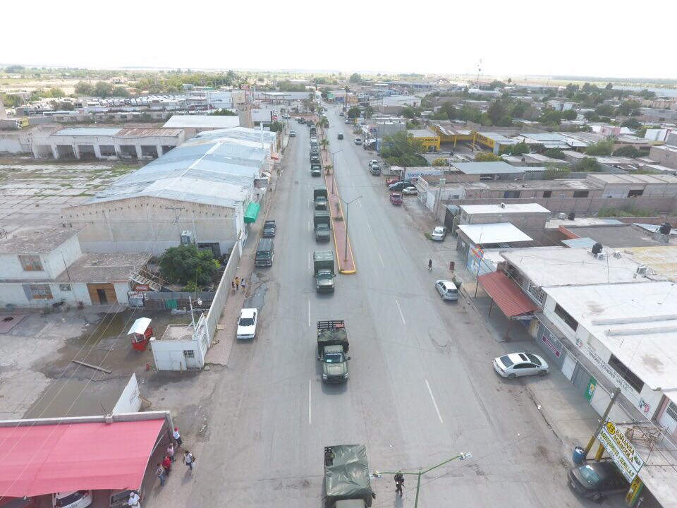 Ayunt_Madero's tweet photo. Arribaron 600 elementos más para el #MegaCuartel de @SEDENAmx en #SanPedro, quienes visitaron #FcoIMadero, gracias a @EPN.
#CoahuilaEnPaz https://t.co/CTNsHWklA0