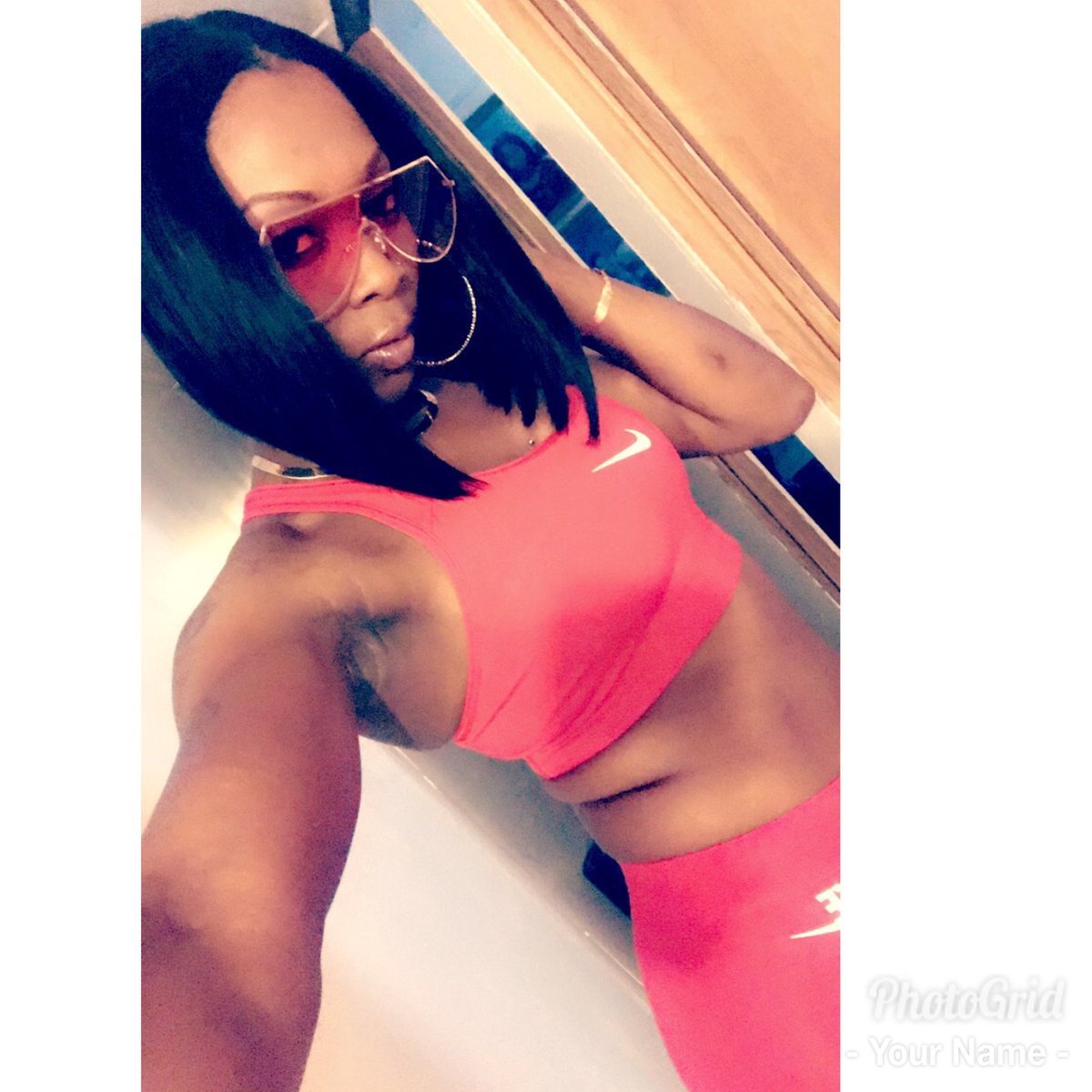 Lou__Collins's tweet photo. I Be Bout My Checks Like Nike✔️...Don’t Give A Fuk of These Hoes Don’t Like Me❗️.🤷‍♀️🖕 https://t.co/WlSwrsu791