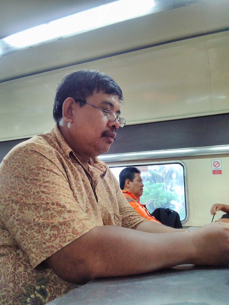 haryanto_tungu's tweet photo. Now lambung kabin KM #cireks #ka67 @KAI121 #72tahunkai #ayonaikkereta https://t.co/EvJFcSdk6J