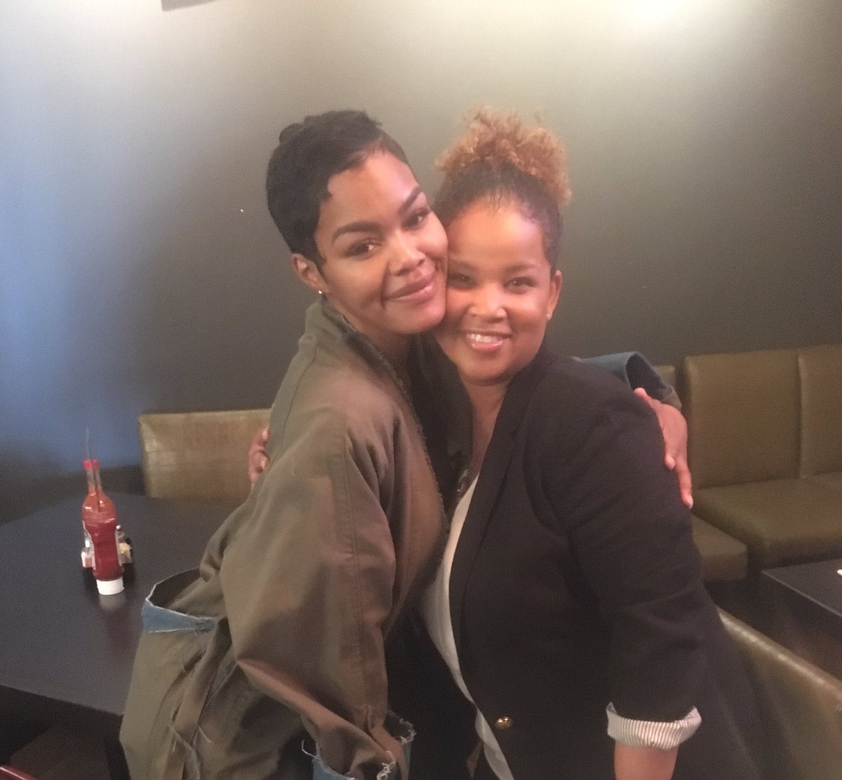 ChiWaffles_Cle's tweet photo. Happy Anniversary to @TEYANATAYLOR & @imanshumpert, enjoy!
Thank you for dining with Chicago's Home of Chicken & Waffles #WelcometoOurHome https://t.co/XRp6BKgXM3