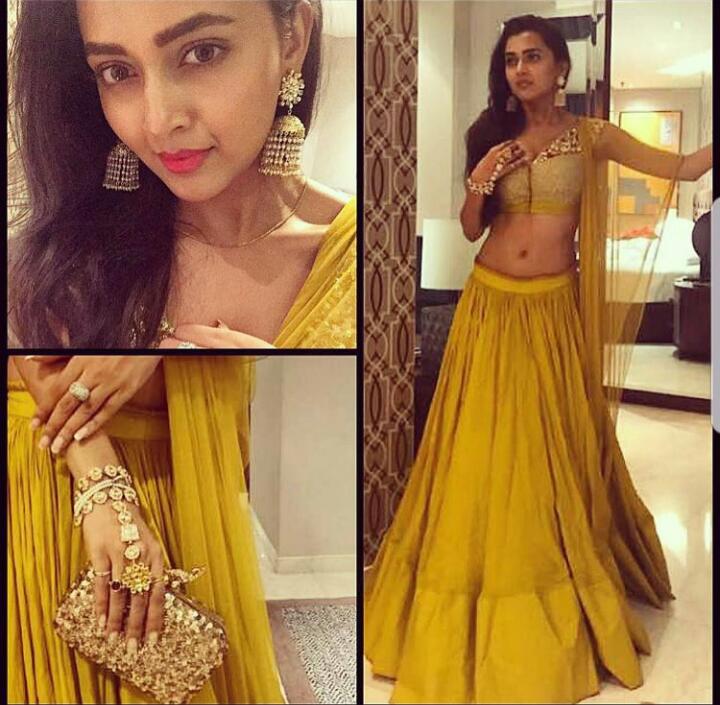RahulSuthar27's tweet photo. TV CELEBS: GANDHI’S DREAM IS INDIA’S DREAM!
https://t.co/CKPrGO1Lot
#GandhiJayanti #Tejasswiprakash #HellyShah @OfficialHelly7 @PPK_FC https://t.co/eJLMur9U0c