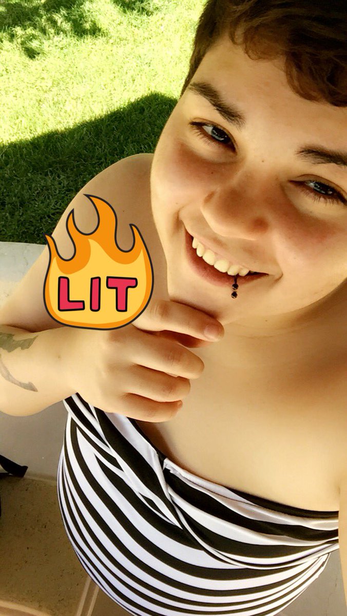 darlingannabel's tweet photo. Faded 🍃 #420findom #lesbidom https://t.co/UFqgj2rW43