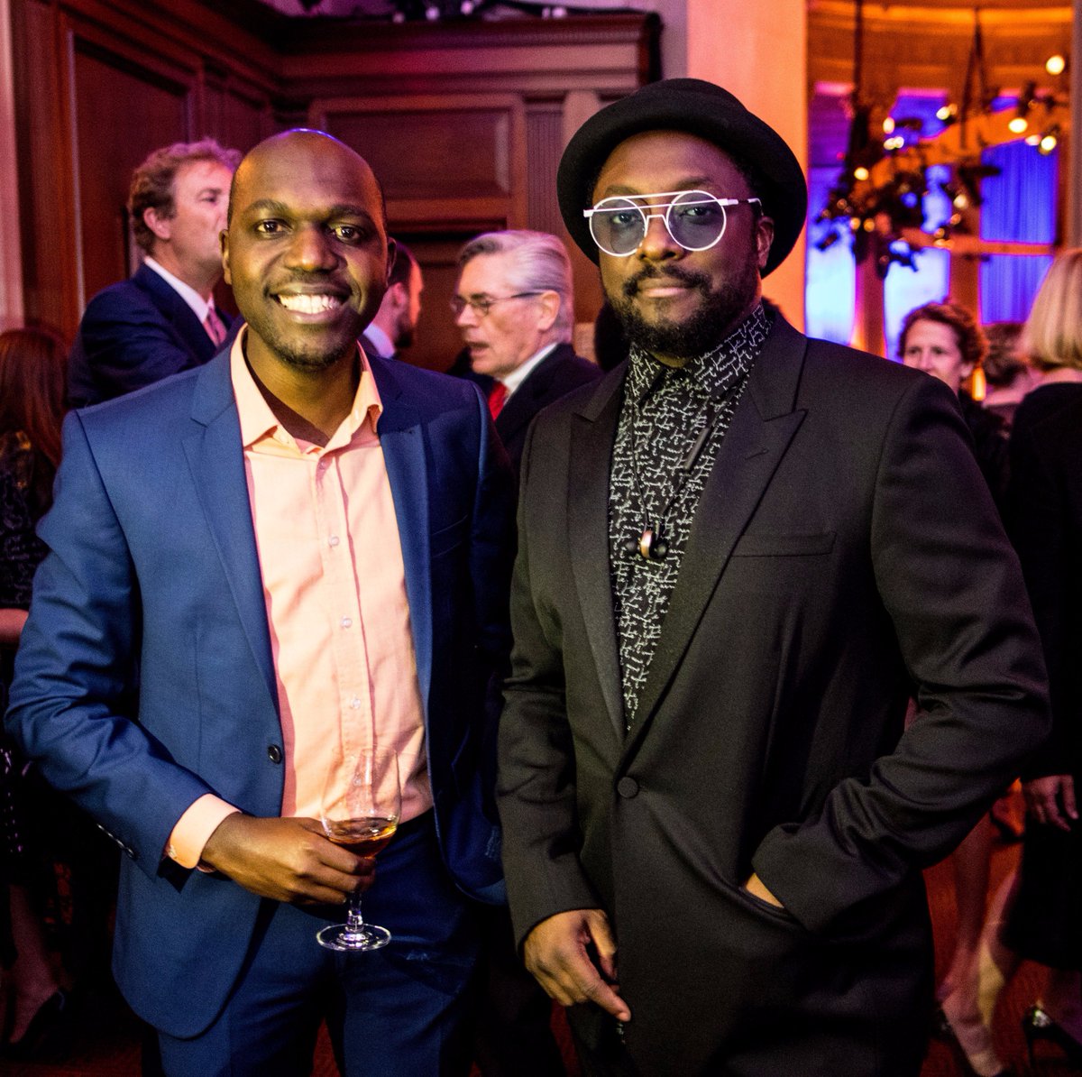 LarryMadowo's tweet image. Honoured to have met the great @iamwill at dinner in New York City the other day. I truly admire his musician-innovator-philanthropist ways