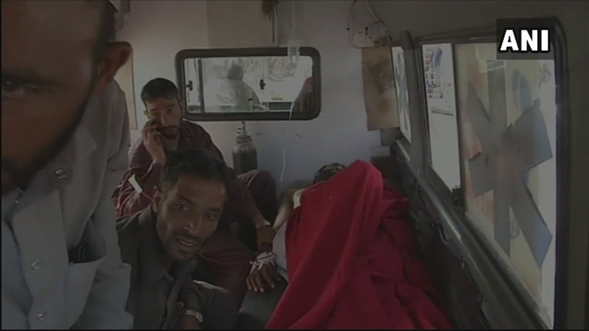 ANI's tweet photo. #Visuals Five civilians injured during ceasefire violation by Pakistan in J&amp;K's Poonch admitted to district hospital. https://t.co/4GXkF4waXG