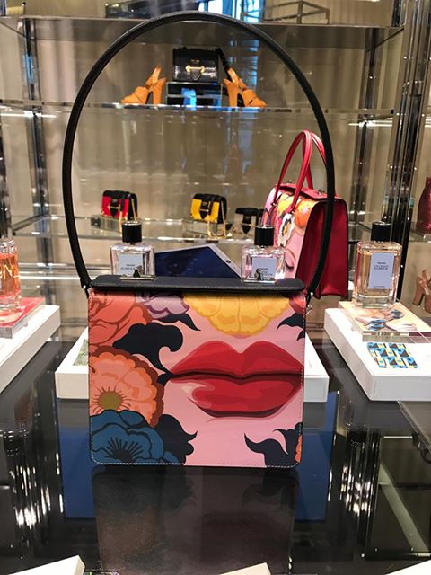 Obsessedlegging's tweet photo. You won't believe what you can earn working for Buskins! Can you say #prada! Who gives away Prada??? #Buskins does!! https://t.co/gkrMeFbbUn https://t.co/PBl6AGJQsa
