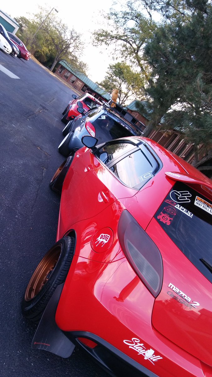 PandaVenge's tweet photo. #mazda #sport2 #mazda2movement #trackcar #racecar #mazda2owner #demio2ru #stance #hatchbacknation
#Tic2017 #jdm #squad #gang #rollingindeep https://t.co/0ofAMeQrLz