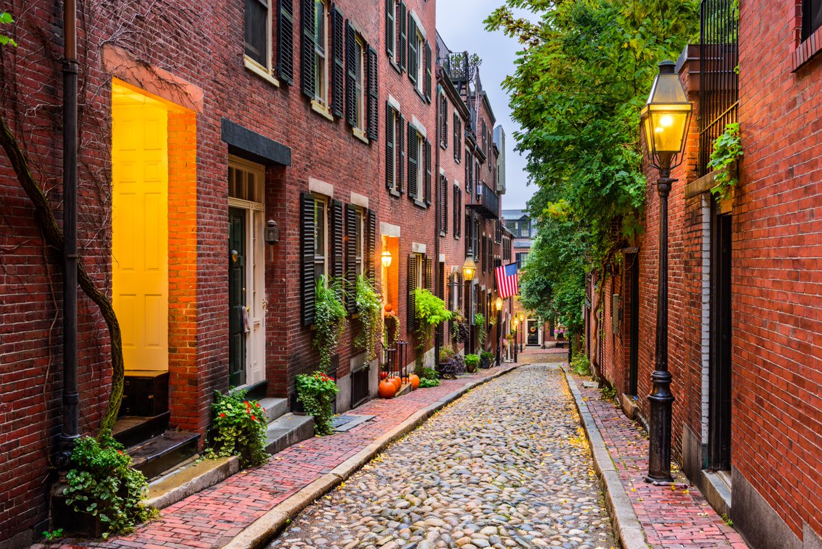 PremierPropMA's tweet photo. Discover 5 simple ways to increase resident retention in 2018: https://t.co/ZuzpjbHUB0 #PropertyManagement #BostonRealEstateBlog #RealEstate https://t.co/VeDxPfDwEd