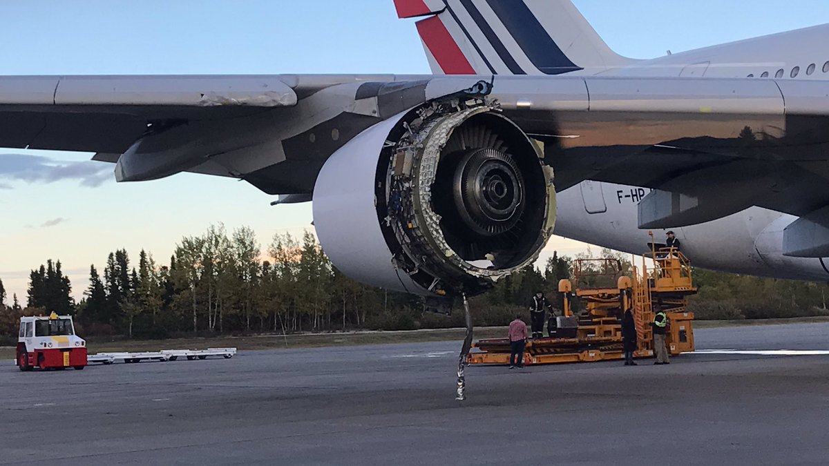 cypheristikal's tweet image. Some pics from inside/outside #AF66…happy to hear everbody made it back to LAX finally #AirFrance