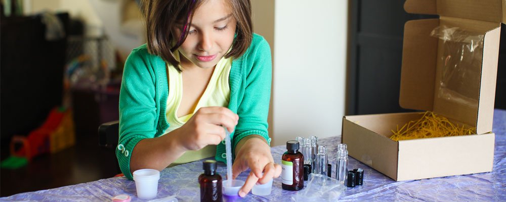 AcdmyOfHandmade's tweet photo. Natural skincare co and #ahasmember Handcrafted Honeybee undergoes a dramatic rebranding and share the process. https://t.co/8HIO6Hc5bL https://t.co/11JcGnkZZo