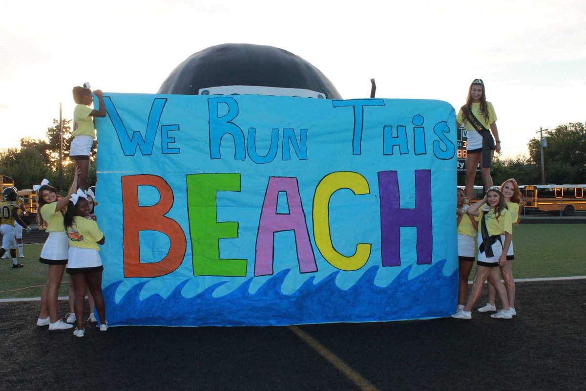 mchsleadership_'s tweet photo. Bombers in Paradise Homecoming was a SUCCESS!! https://t.co/8JPDrTj3YC