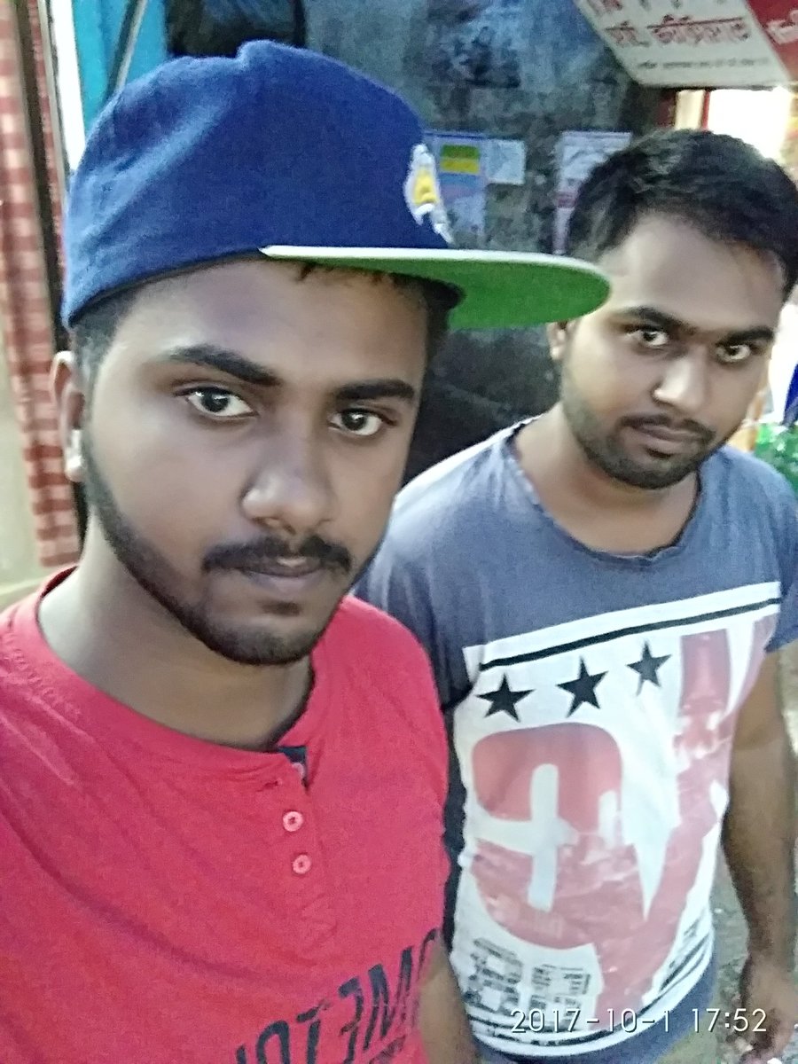 Tushar_GMR's tweet photo. #Last_night
#Me_&_my brother
#Hangout
#Some_time
#In_Bangladesh https://t.co/uzTu2bL3r1