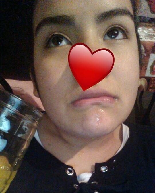 LasNoviasDFabri's tweet photo. Ariana
× al parecer todavía sigue a los chicos 
× es retrasada pobre 
× jamás olvidaremos que tiró el polvo  de color al piso
× la queremos https://t.co/ZgSMGMgM2x