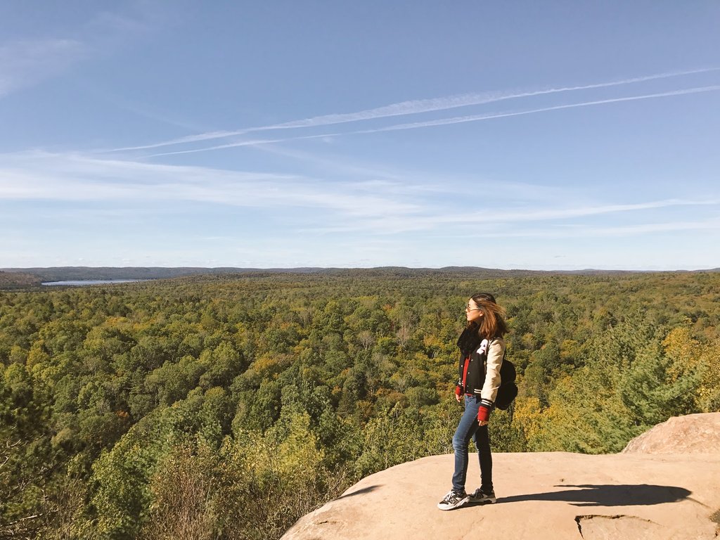 Came a bit too early for full fall colors but the natural beauty never disappoints me! #AlgonquinPark #fallcolours #goodlucknextyear