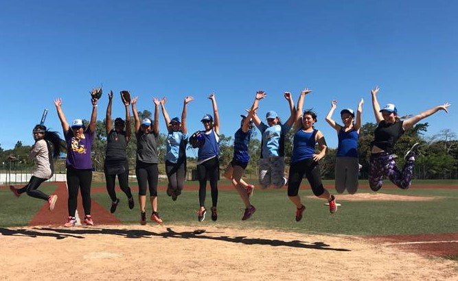 Social7s's tweet photo. #softballsocial7s is taking off around the world! The fun, fast version of softball was most recently played in New Caledonia! https://t.co/voQPGgK9dN
