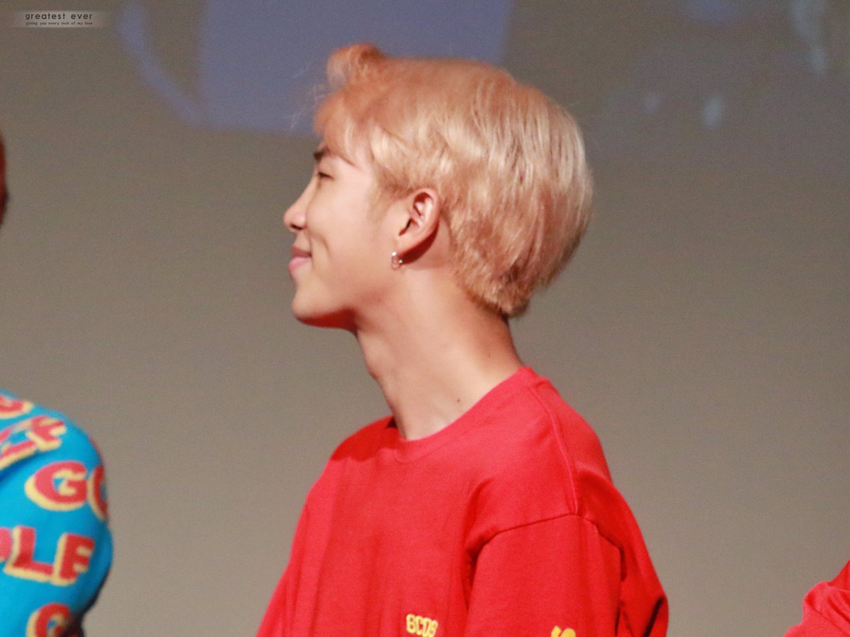 rapmonupdates's tweet photo. HQ PIC. 170930 압구정 팬싸 #방탄소년단 #랩몬스터 #RM ©greatestever912 https://t.co/s0yICTk7xP