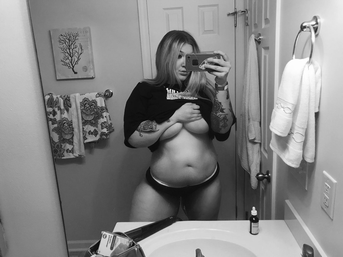 laaurenwebsterr's tweet photo. chubby n cute forever https://t.co/tG538A43VX