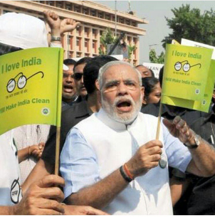 Yksingh22's tweet photo. Let's get together for a cleaner,greener and better #INDIA
#happy_swachhta_diwas #swachhta_hi_seva_hai #support_narendra_modi
#clean_india https://t.co/V1r3ni43pr
