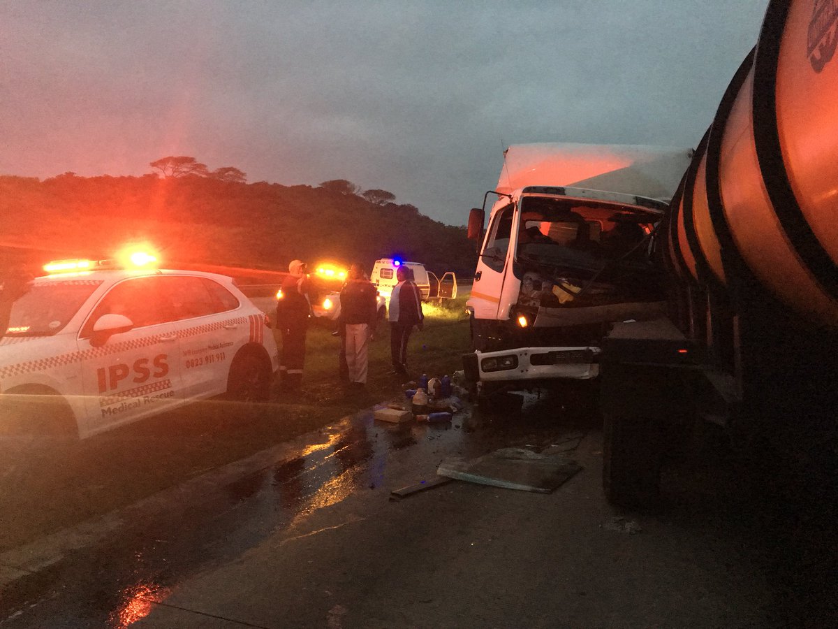 Truck accident N2 N Umhali River bridge road closed <a href="/_ArriveAlive/">Arrive Alive</a> <a href="/ecrtraffic/">ECR Traffic</a> @LifeandStylefm <a href="/nccourier/">North Coast Courier</a> @IamAlexSweet @traffickzn