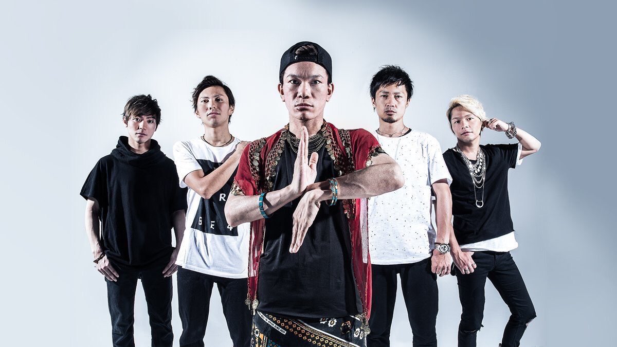 TLDK_Official's tweet photo. ⚡️本日！⚡️
RIZING 2 END presents -CHILL THE LAST PUNK-
大阪 CLAPPER

今日しかない最高の1日にしましょう！

https://t.co/DvJ81zSk6l https://t.co/JnLFl9q9LZ