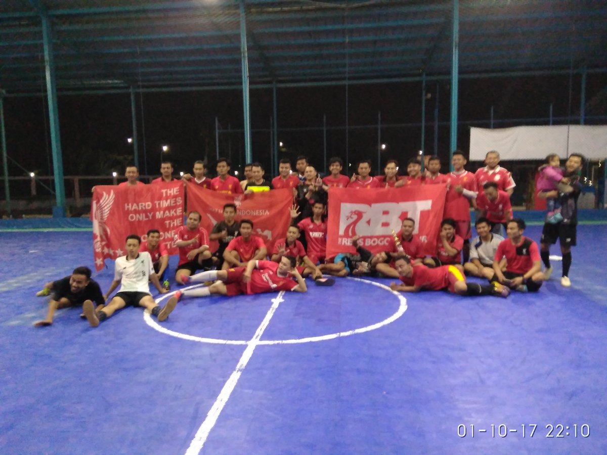 Reds_BogorTimur's tweet photo. Terimakasih buat kawan kawan yang sudah meramaikan Internal Futsal @Reds_BogorTimur, semoga Internal Futsal berikut nya bisa lebih meriah,
✋ https://t.co/gOR2IWHOPK