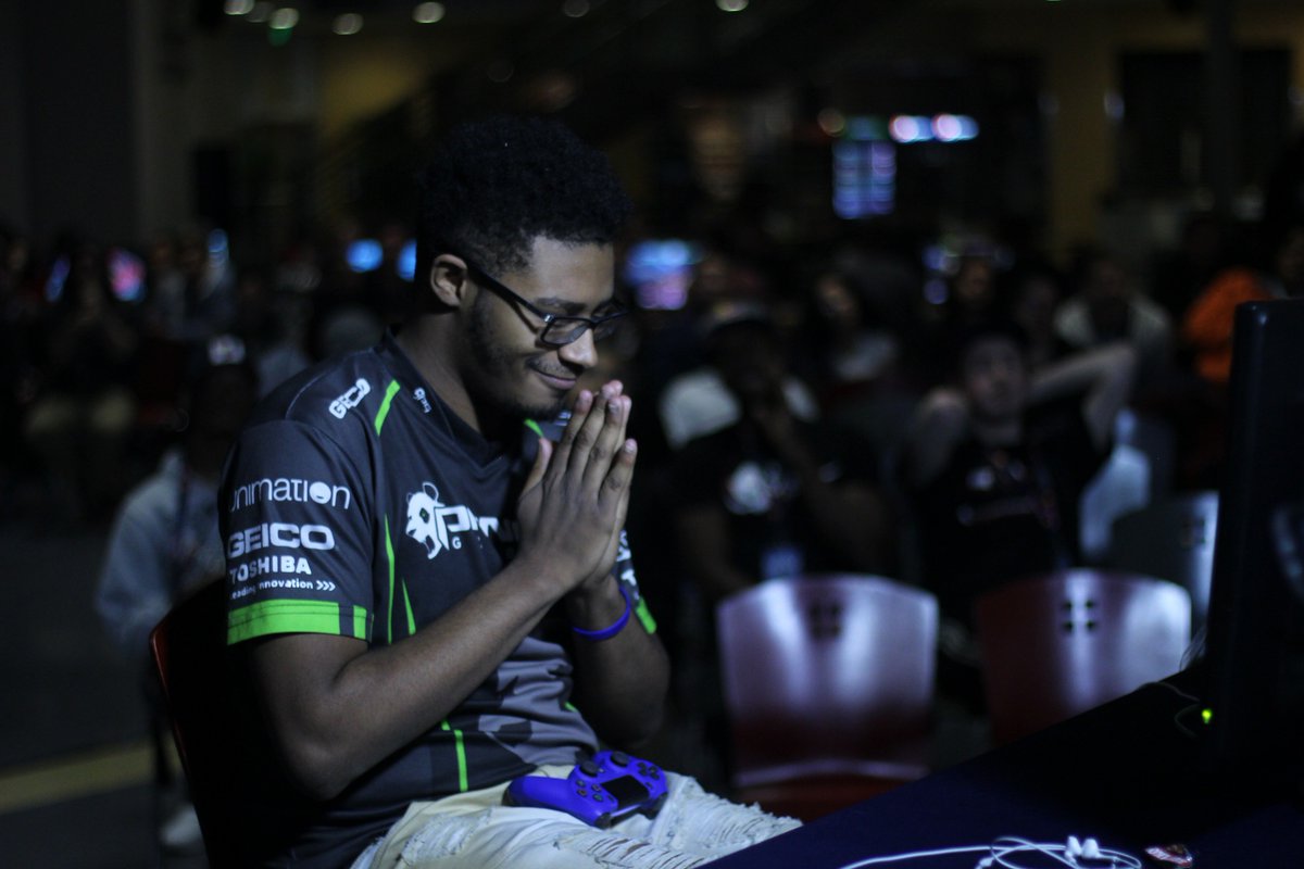 NorthwestMajors's tweet photo. "I Postulated your possibilites.." - @PunkDaGod after he takes Game 5 over Smug to make it to Grand Finals! #NWM9.5 #SFV #CPT https://t.co/cDumNZtRYf