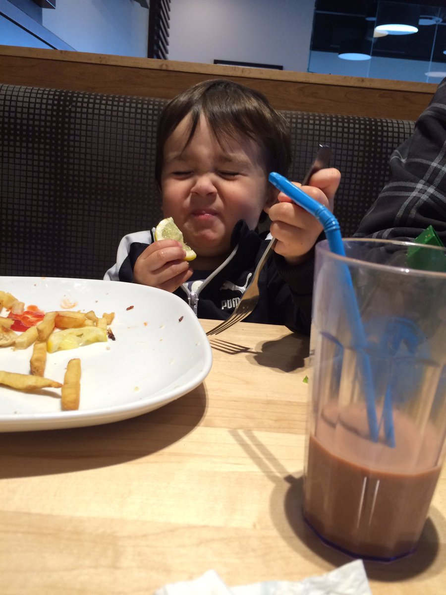 NicoleHWilson33's tweet photo. When life gives you lemons...
feed them to your kid. 🍋 https://t.co/PzzCilOk63