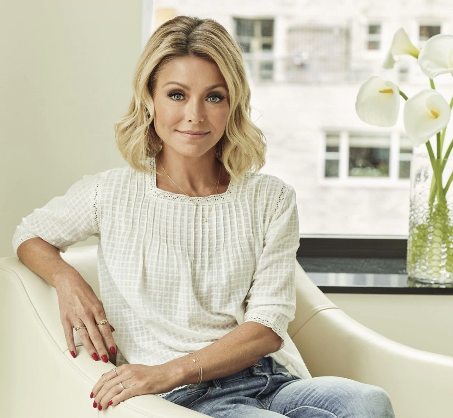 Happy Birthday to Kelly Ripa who turns 47 today 