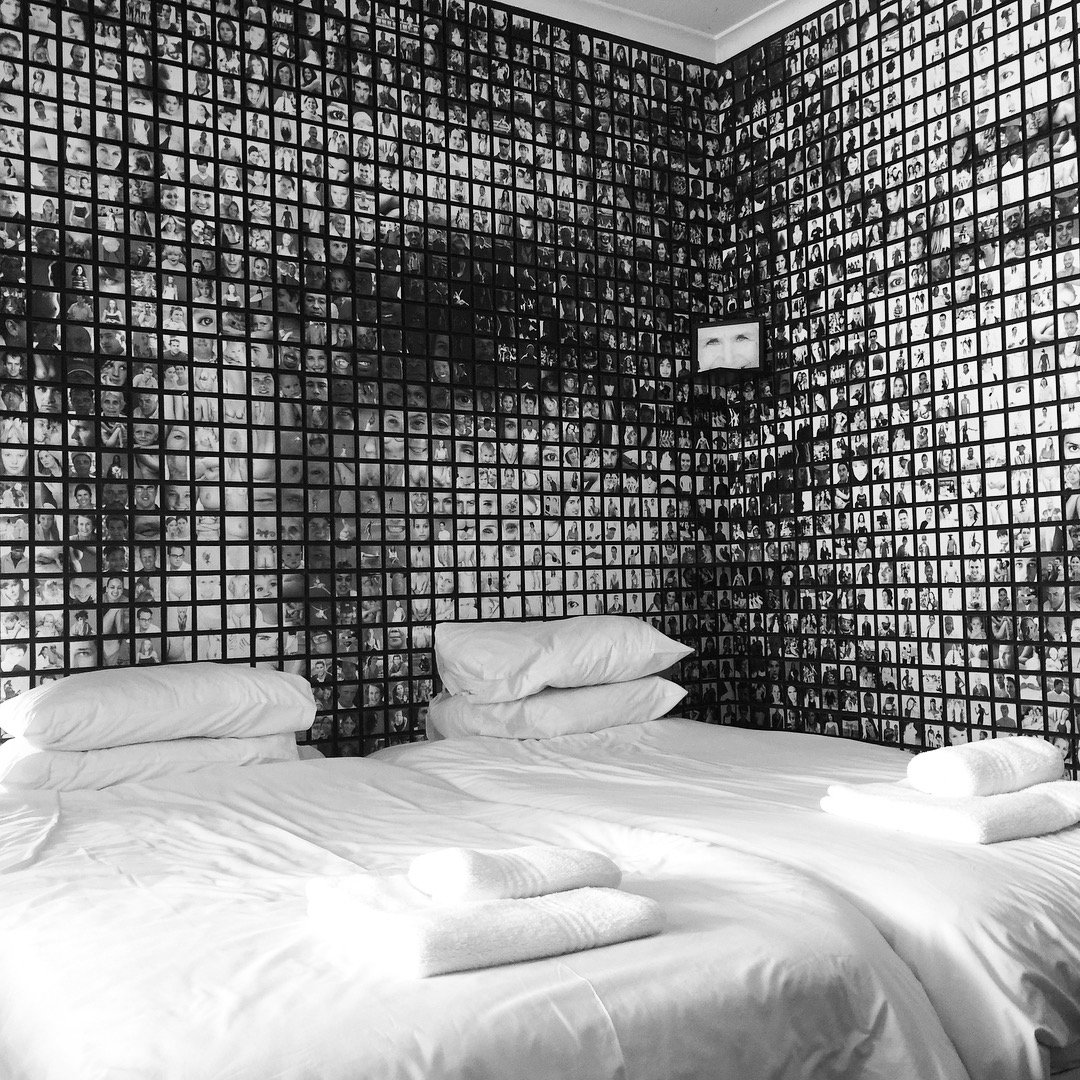 daddylonglegsct's tweet photo. Because every picture tells a story.. 📷

Photo by Reinhard Janse Van Rensburg 

#daddylonglegs #photobooth #hotelroom https://t.co/yRdBG1EfWN