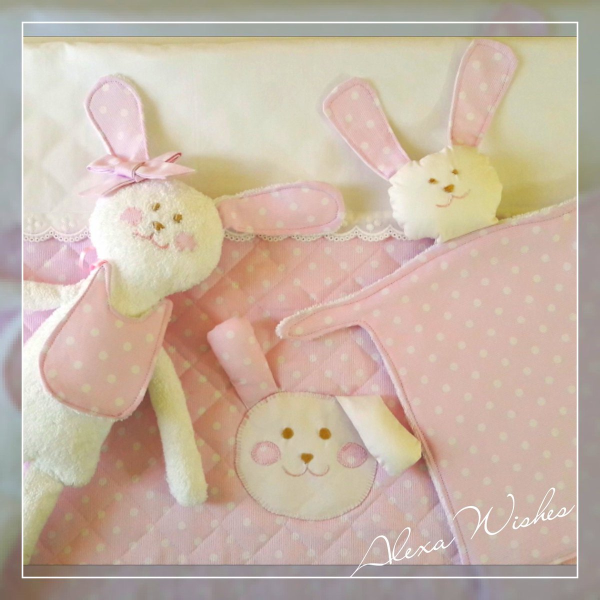 AlexaWishes77's tweet photo. Il primo Corredino...ecco a voi la COLLEZIONE CONIGLIETTO ROSA...delicate decorazioni e tonalità pastello la rendono unica💖 https://t.co/PWodhT5lOv