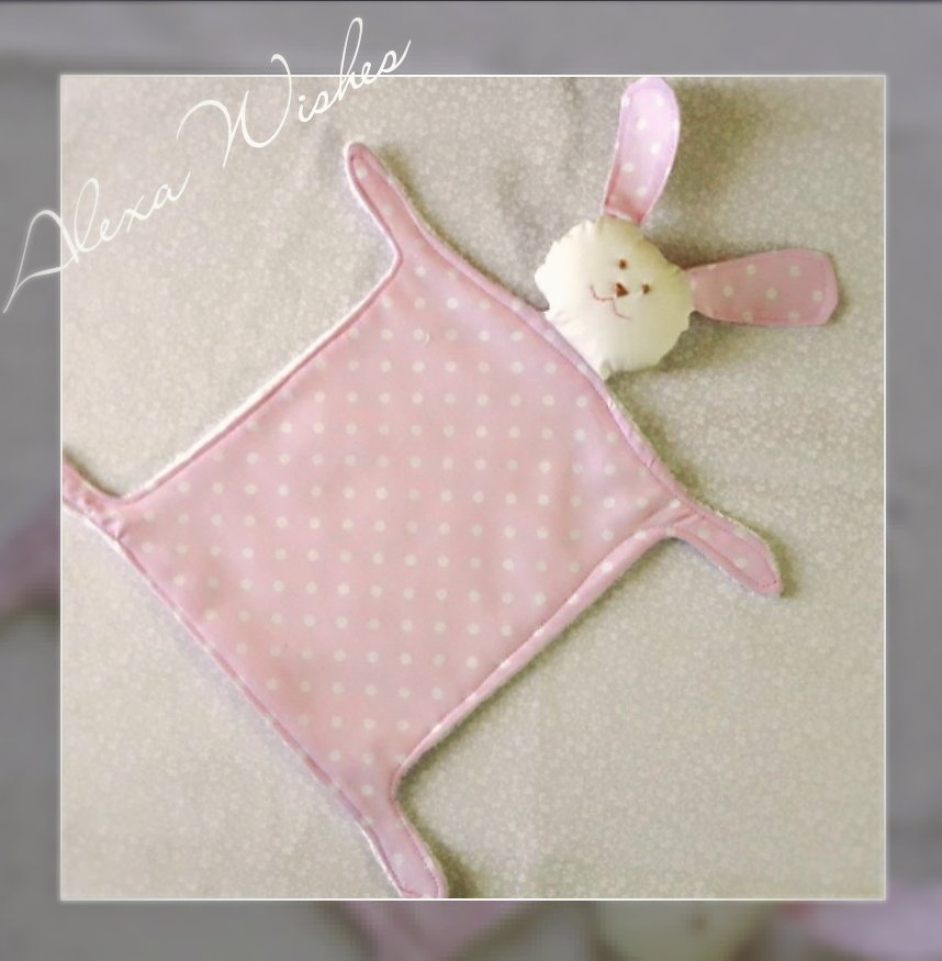AlexaWishes77's tweet photo. Il primo Corredino...ecco a voi la COLLEZIONE CONIGLIETTO ROSA...delicate decorazioni e tonalità pastello la rendono unica💖 https://t.co/PWodhT5lOv
