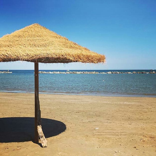 LSenigallia's tweet photo. Foto by @orkuneti -  La spiaggia 💁🏼‍♂️☀️🍦#senigallia #beach #nature #sun #summer #love #sea #instagood #fun #travel #photooftheday #amazing… https://t.co/ldHmmP5On0