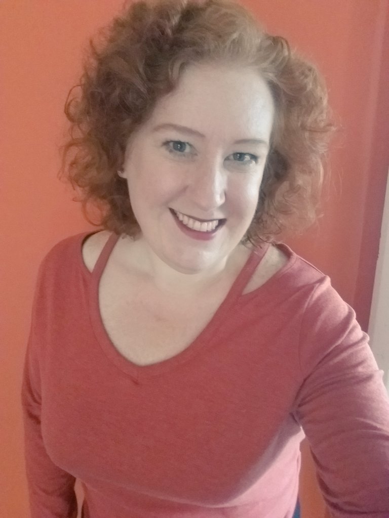 EmmaJanesLife's tweet photo. Shout out to the #Redheads 😁😁
It's our season 😊🍁🍂🍃😍
#RedHair #Autumn #NoSunScreenRequired 😁😁
#AllThingsRed
Got get your autumn 🎃🎆🔥🍂🍁 https://t.co/k4Qe5XuzOd