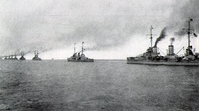 German fleet has entered Gulf of Finland and poses direct threat to #Petrograd. Motherland and the Revolution are in danger! #1917LIVE