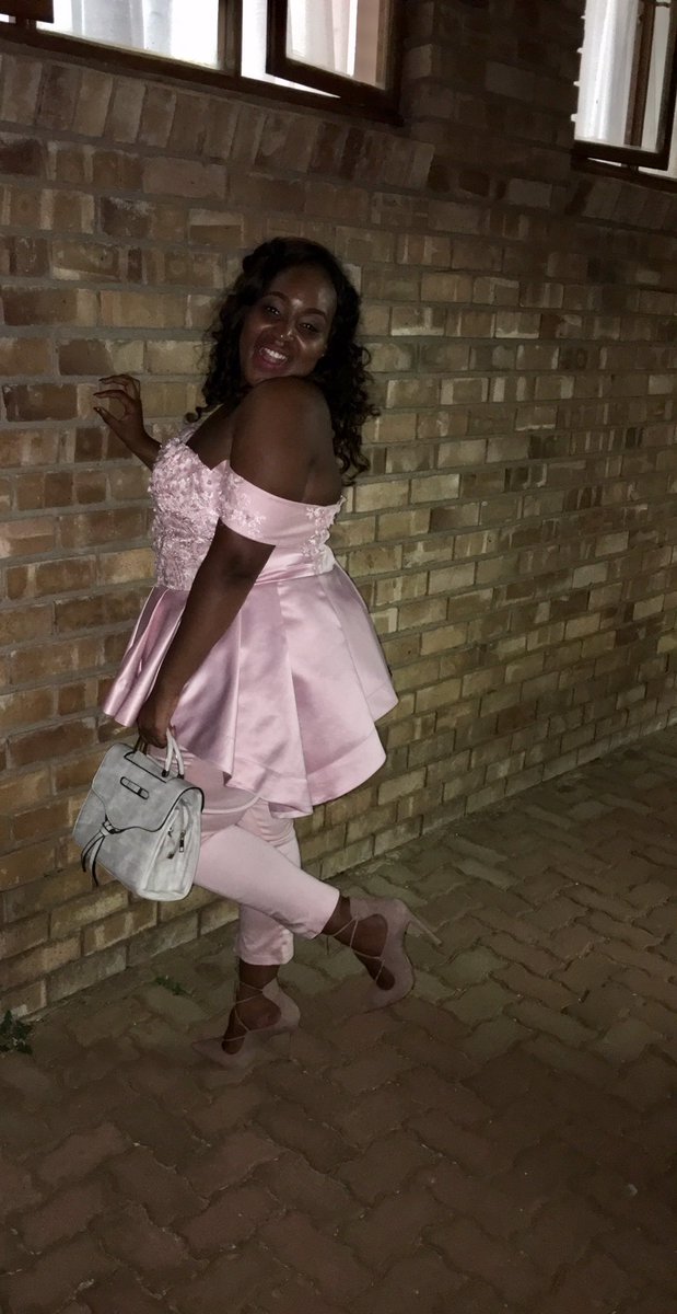 Matsatsi96's tweet photo. #30September2017
#TsatsiTurns21🎉

My birthday celebration was more than a success. I'm happy! 🤗 https://t.co/qVhBXixjfn