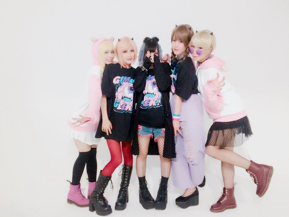 最も共有された 松下 歌い手 顔写真