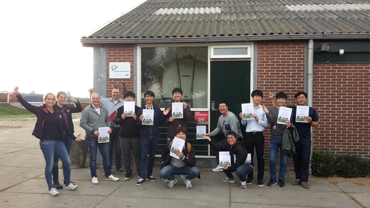 Succesful Farm Management training with Agrirobotech/SUNJIN from Korea and Fabio Curto from Italy. Congratulations! #lelyfms #LelyKnowHow