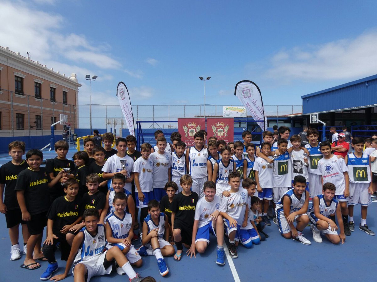 CBSanIsidro's tweet photo. El #VirgendelMar, campeón del Torneo Mini Masculino #VilladeLaOrotava 🏆
2º San Isidro
3º Santa Cruz
4º Heidelberg

#VisitLaOrotava https://t.co/tcIgOsQW5Z