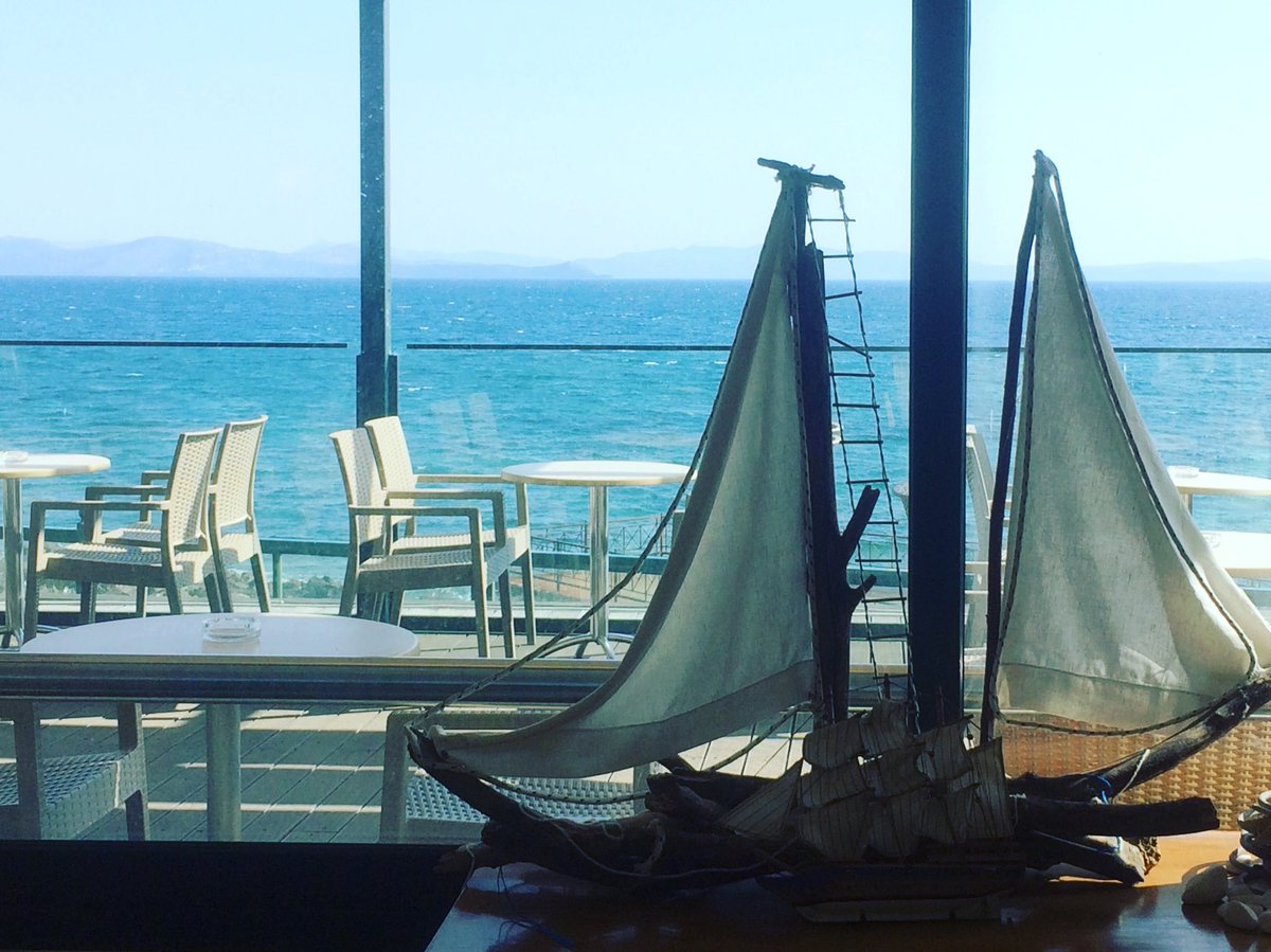 aquamarina_gr's tweet photo. Autumn city breaks are here! Consider us for your #OctoberEscape from #Athens #citylife and book your room at https://t.co/MQbXxj8h1Z https://t.co/UJK99vIjCd