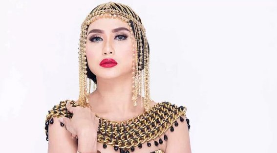 #NAGASWARA : <a href="/Bebizie_gonyam/">BEBIZY</a> Tampil Cantik di Berbagai Suasana goo.gl/dRTgYG cc: <a href="/magiczweet/">Bundanya Aisya</a> <a href="/Bebicious/">BEBICIOUS</a>