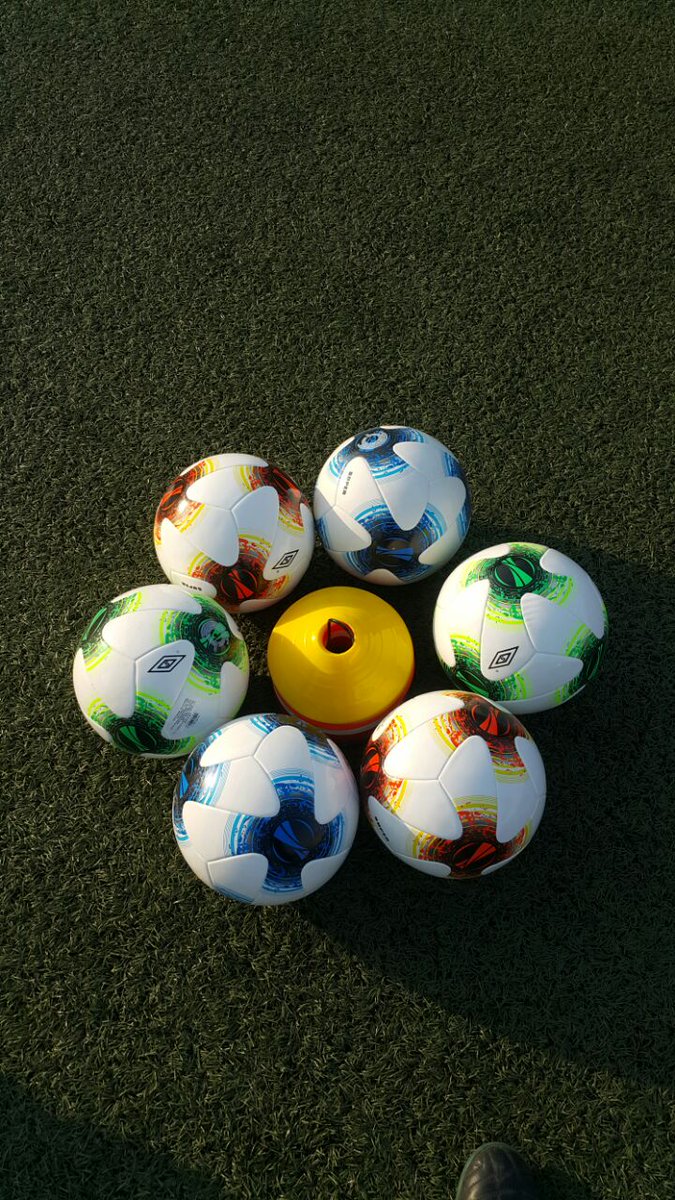 AXj9IPczd9EYGP7's tweet photo. #تكييف_ملعب_الجوهره
صور من اليوم الأول من تدريبات
#اكادمية_الشبل_الرياضي
جده حي #الامير_فواز 
#اعلان
#حي_الأجاويد 
#حي_السنابل 
#حي_الهدى https://t.co/dnZgjBZs4M