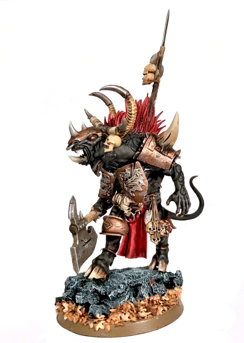 groje's tweet photo. My Doom Bull is ready to lead the Warherd 🐮🐮🐮 #AgeOfSigmar #warmongers #miniaturemonday #warherds #PaintingWarhammer https://t.co/85v2zn3FXl